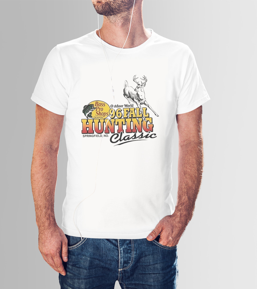 Bass Pro Shops Outdoor World 96 Fall Hunting Classic Springfield MO T-Shirt