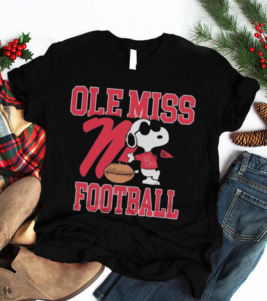 Ole Miss Football Snoopy Hotty Toddy Peanuts T-Shirt