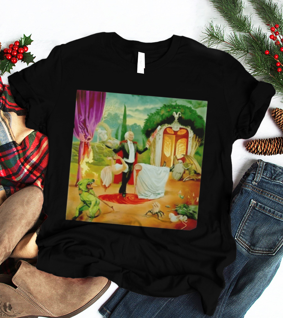 Surreal Magician Gothic Horror Sawing Woman In Half Fantasy Scene T-Shirt
