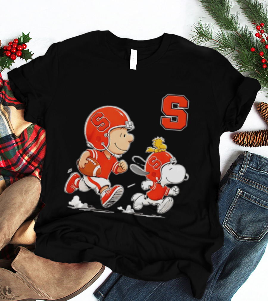 Charlie Brown Woodstock Snoopy In Syracuse Orange Football Gear 2026 T-Shirt