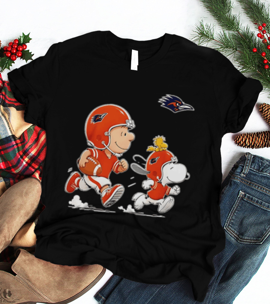 Charlie Brown Woodstock Snoopy UTSA Roadrunners Football 2026 T-Shirt