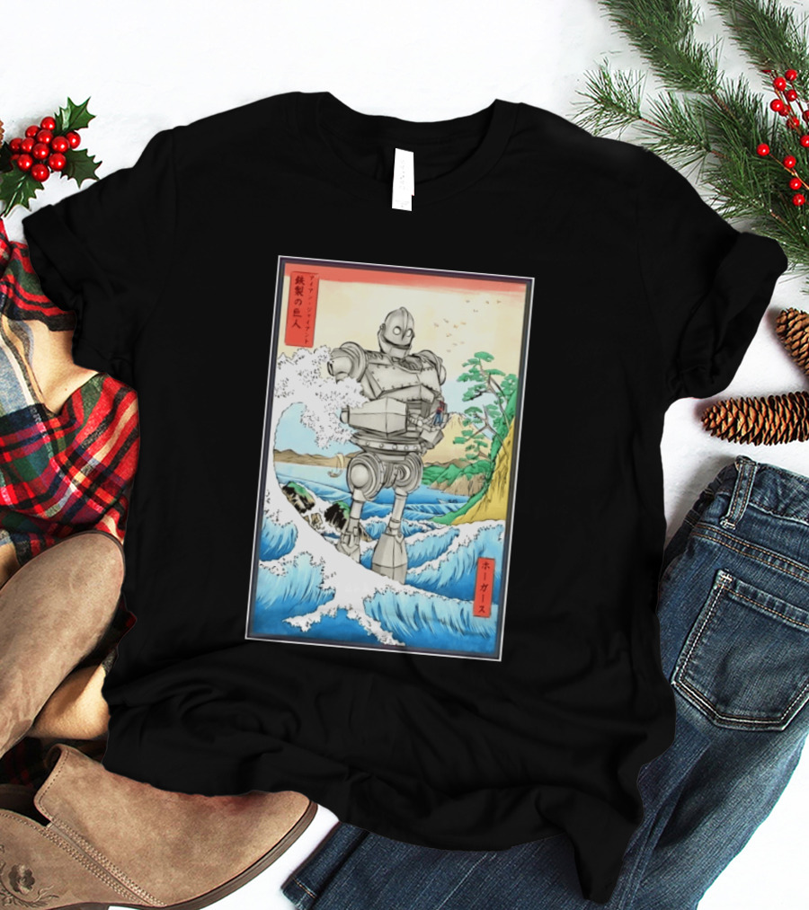 The Iron Giant And Hogarth Ukiyo E Japanese Wave T-Shirt