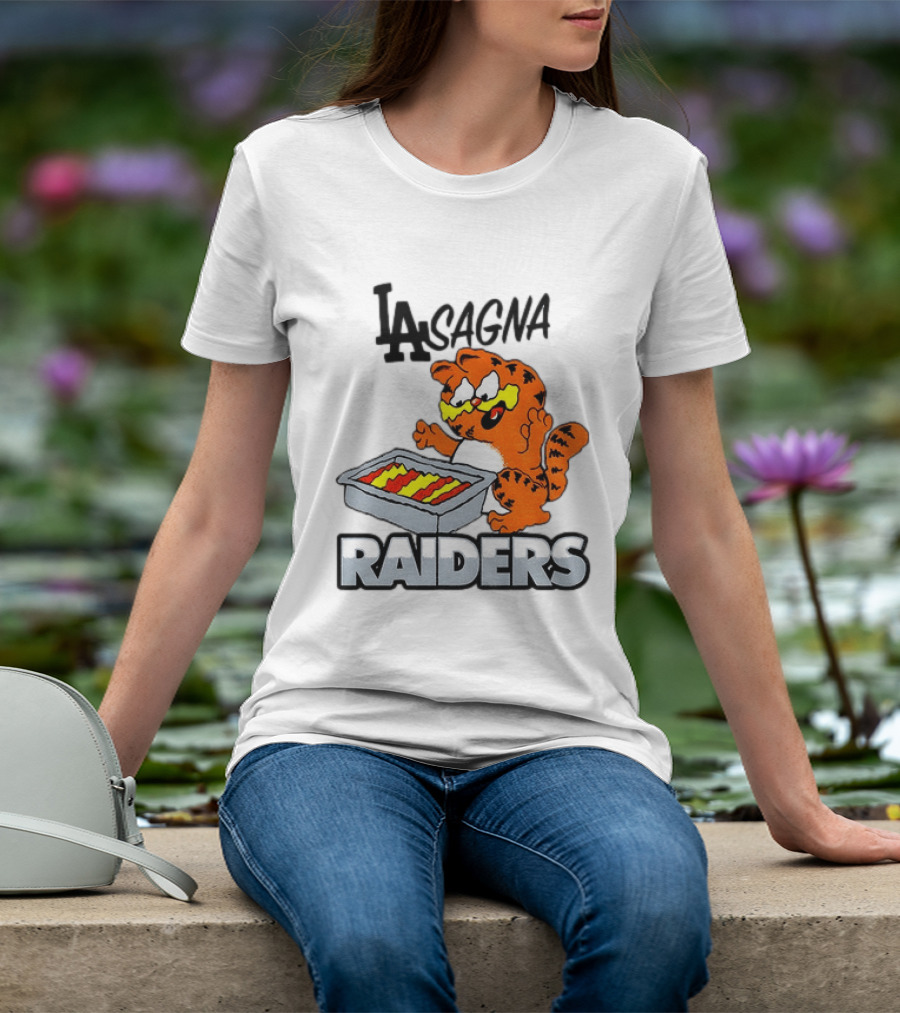 LA Lasagna Raiders Orange Cat Eating Lasagna Sports Rivalry T-Shirt