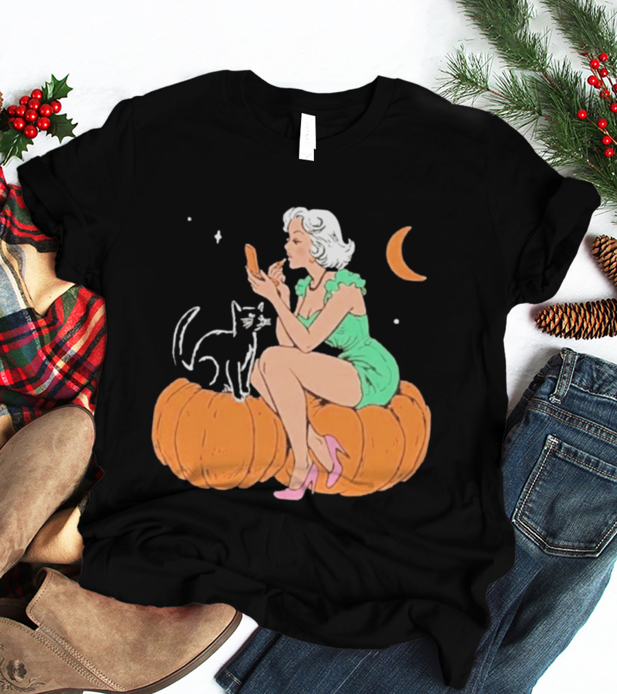 Pinup Girl Applying Lipstick On Pumpkin With Black Cat Halloween Moon Scene T-Shirt