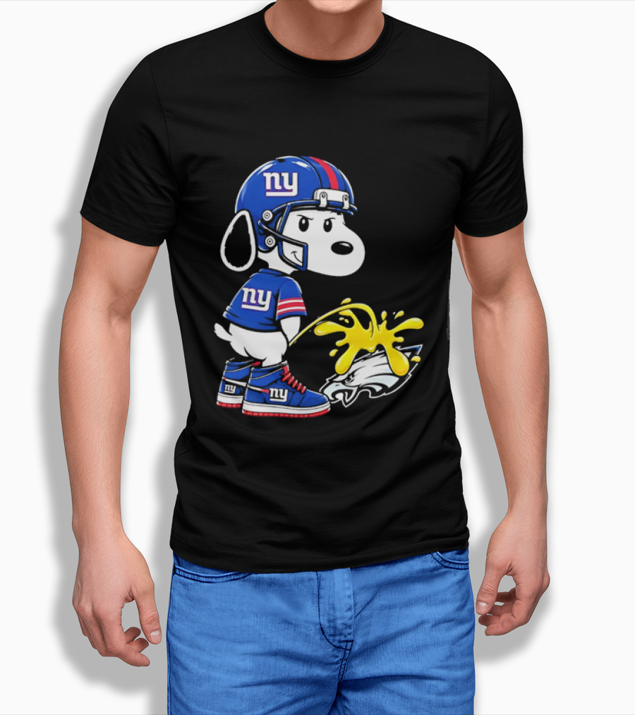 Snoopy New York Giants Pees On Philadelphia Eagles Rivalry T-Shirt