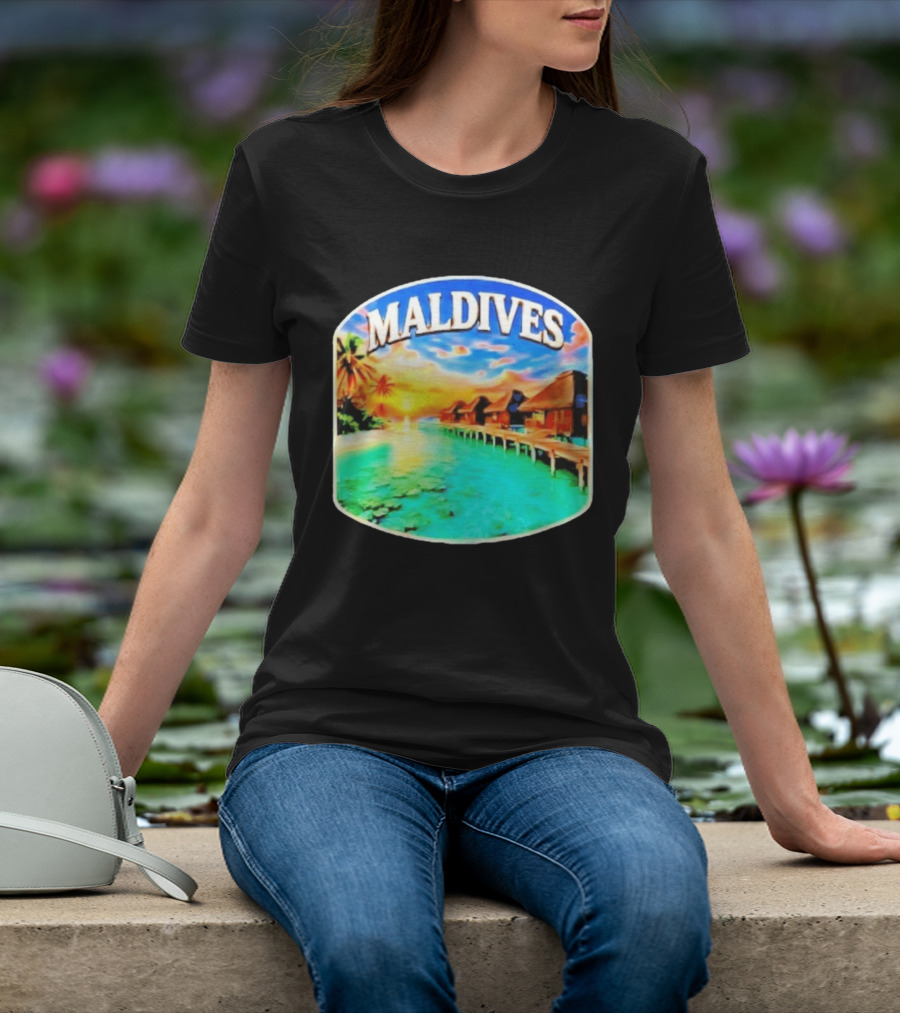 Maldives Tropical Sunset Overwater Bungalows Exquisite Island Escape T-Shirt