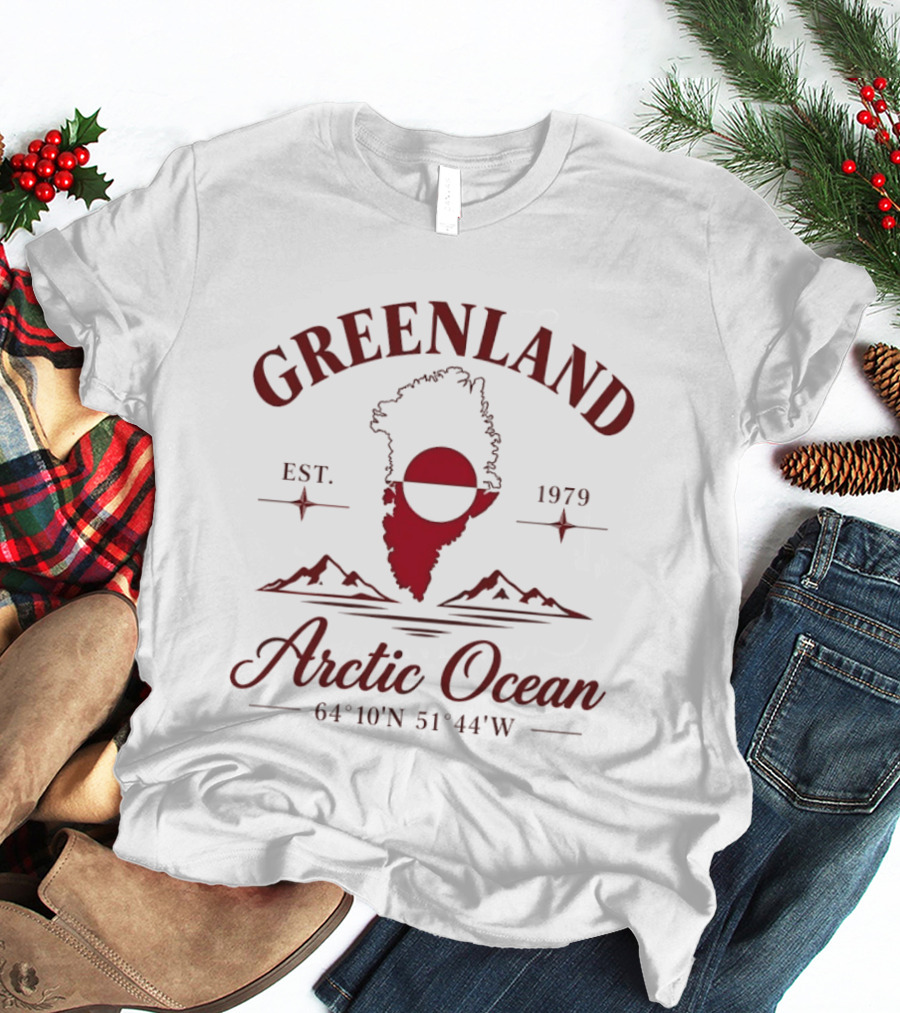 Greenland Est 1979 Arctic Ocean 64°10'N 51°44'W Coordinates T-Shirt