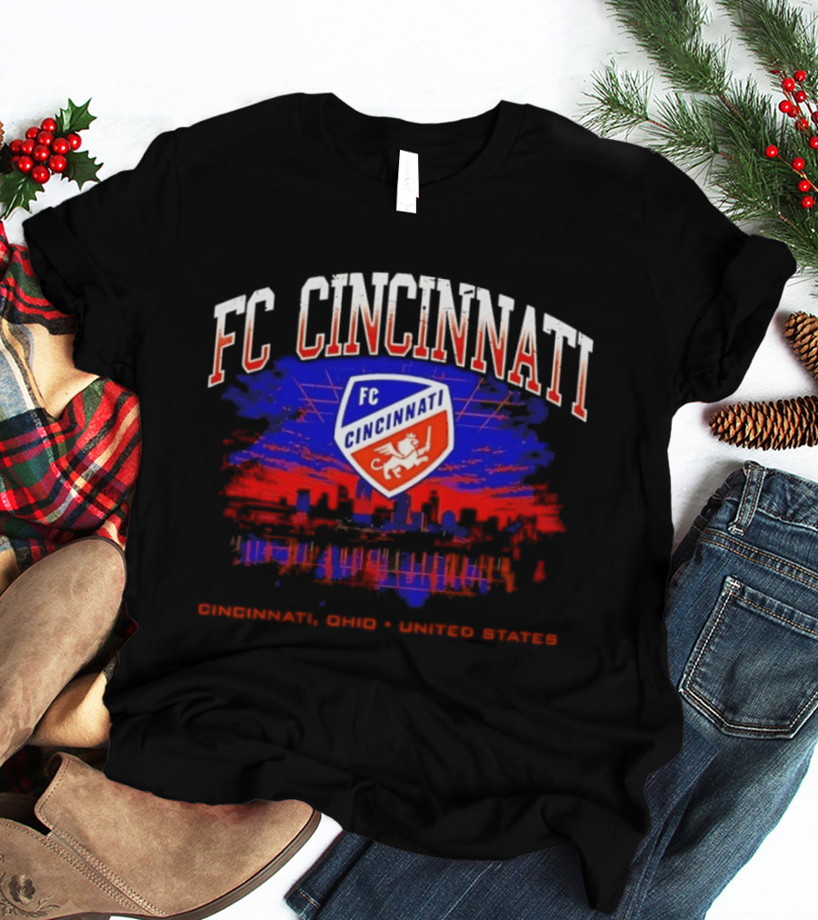 FC Cincinnati Skyline Cincinnati Ohio United States T-Shirt
