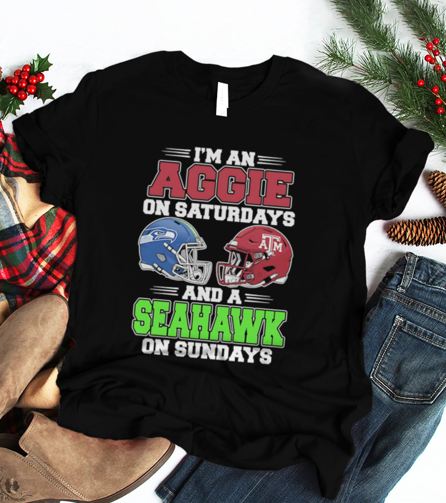 I'm An Aggie On Saturdays And A Seahawk On Sundays Football Helmets T-Shirt