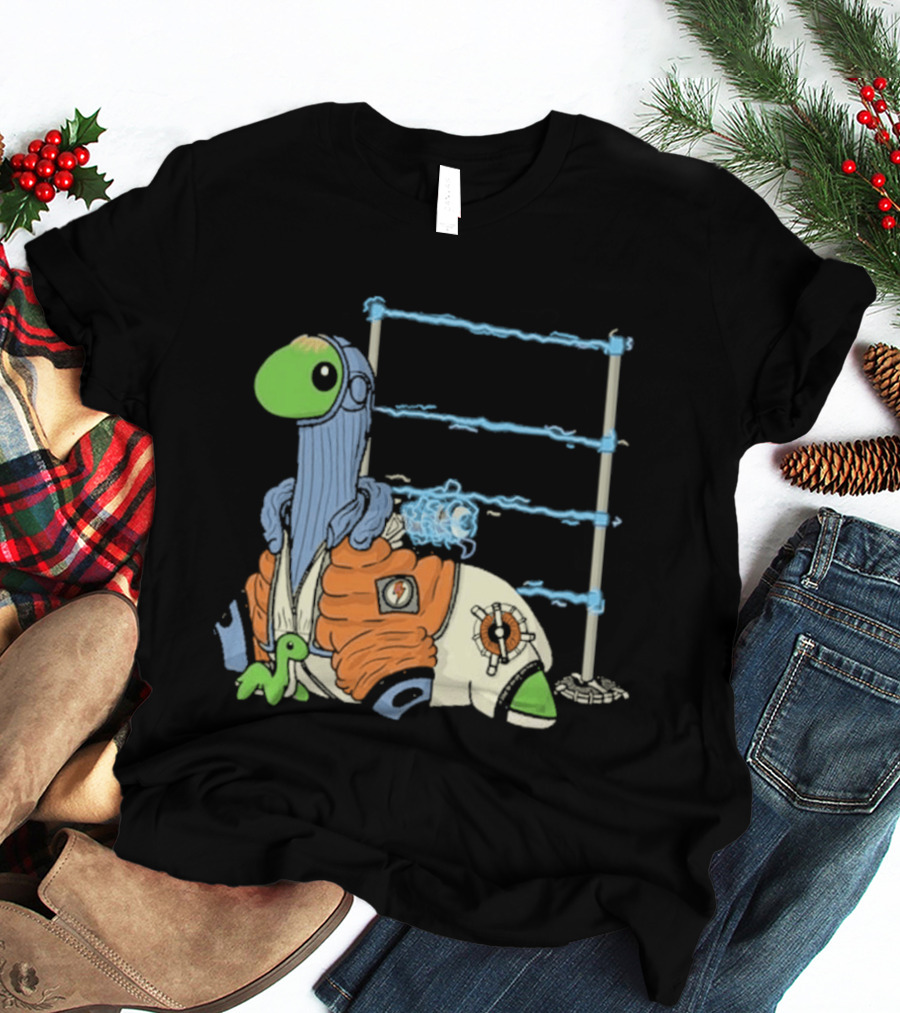 Wattson Nessie Apex Legends Character With Baby Nessie And Fences T-Shirt
