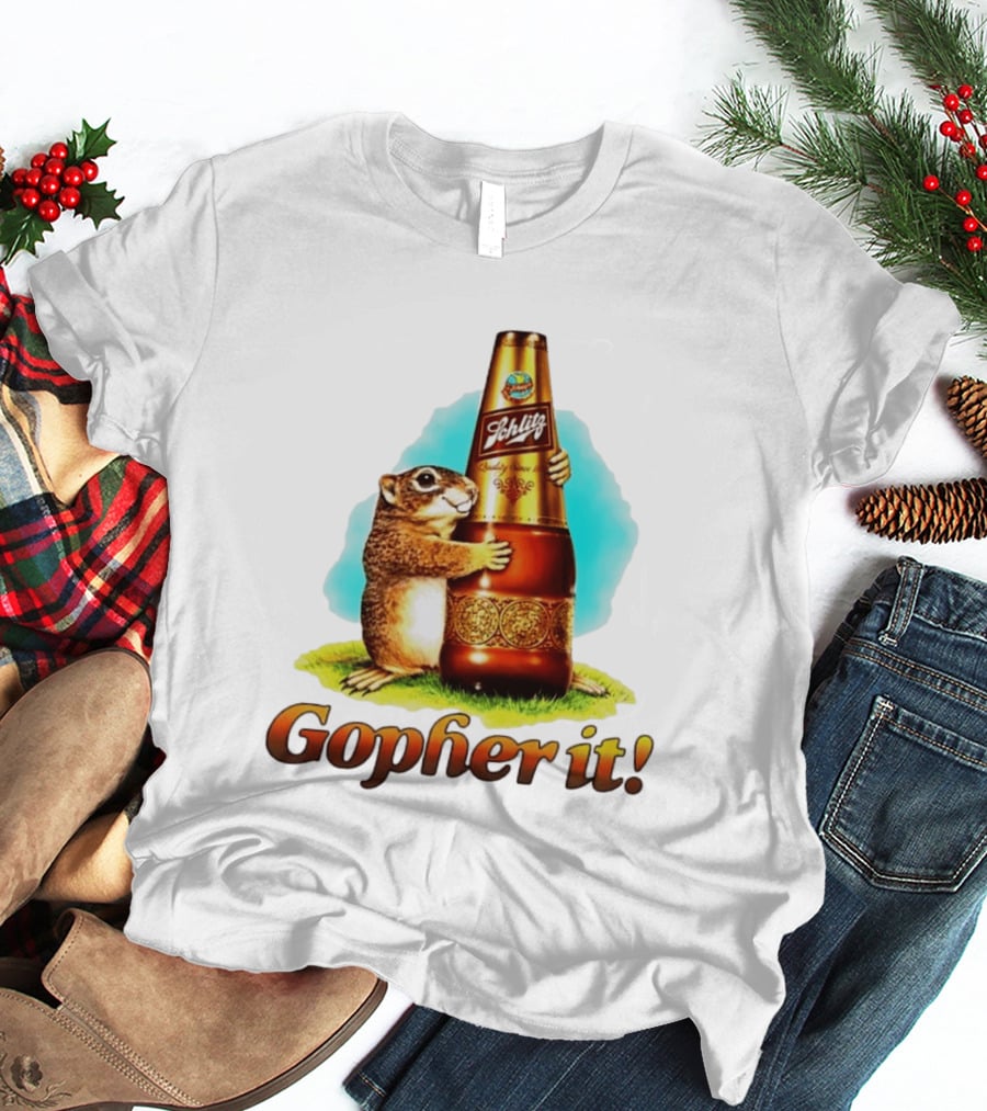 Schlitz Beer Gopher It Bottle Hugging Squirrel Vintage Advertising T-Shirt