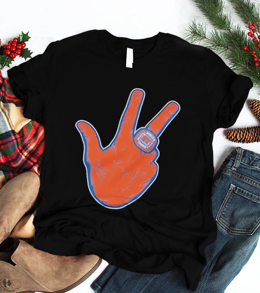 New York Knicks World Champs Victory Hand Sign With Ring NY Sports T-Shirt