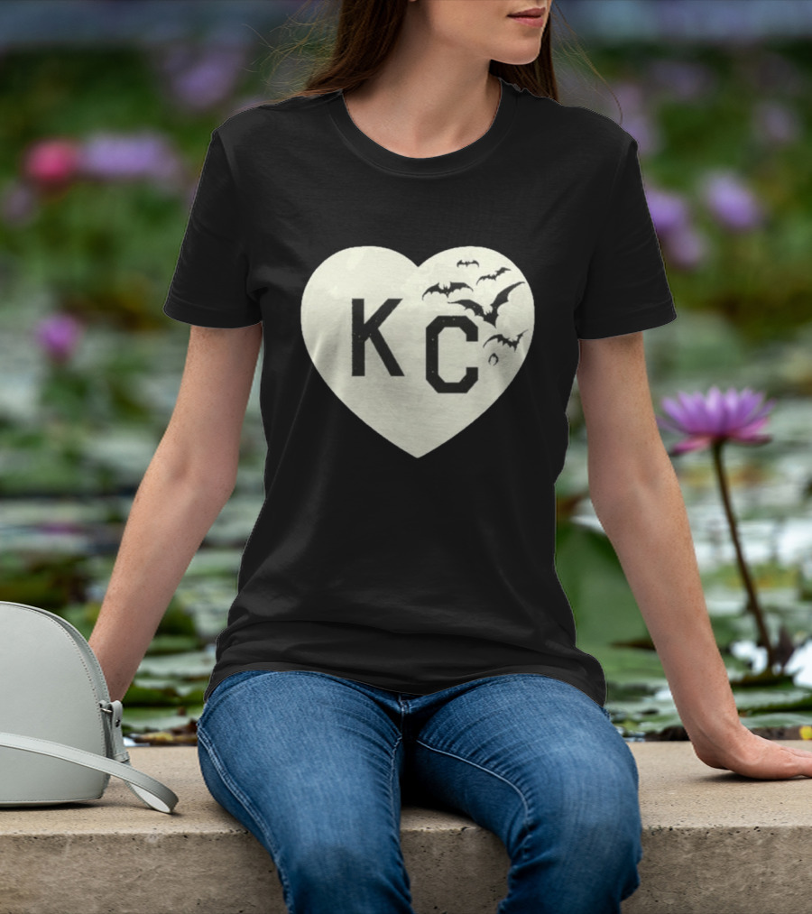 Kansas City KC Heart Moon Bats T-Shirt