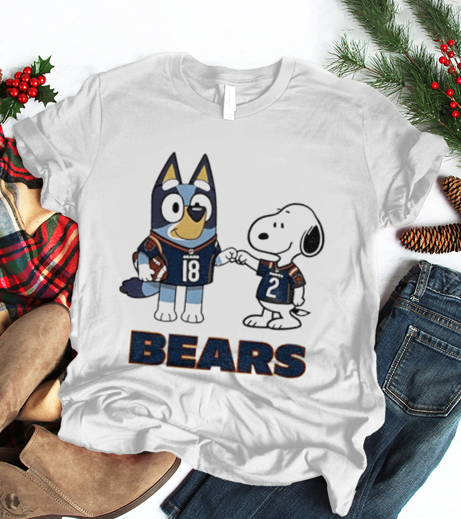 Bluey And Snoopy Chicago Bears Football Team Friends T-Shirt