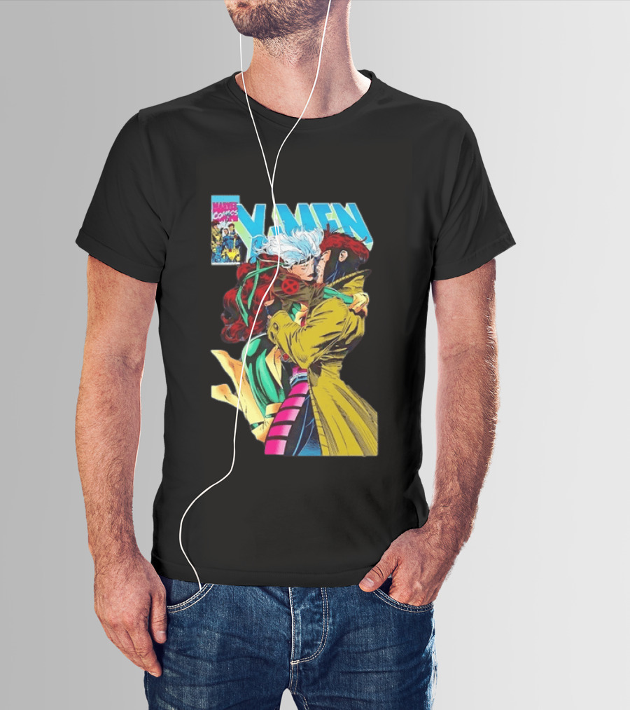 Marvel Comics X Men Rogue And Gambit Romantic Embrace Cover T-Shirt