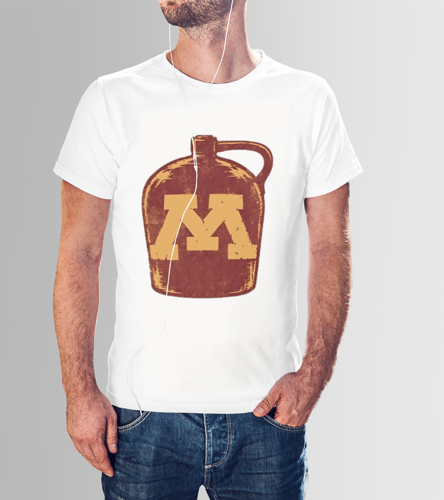 Minnesota Golden Gophers Distressed M Jug T-Shirt