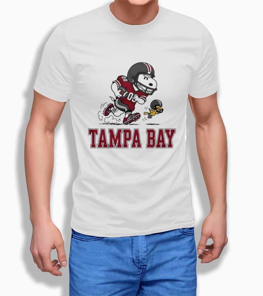 Tampa Bay Buccaneers Snoopy Woodstock Football Collaboration T-Shirt