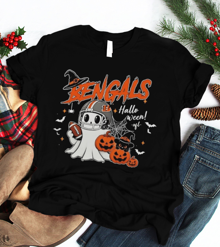 Bengals Halloween Ghost Football Pumpkin Helmets Spooky Scene T-Shirt