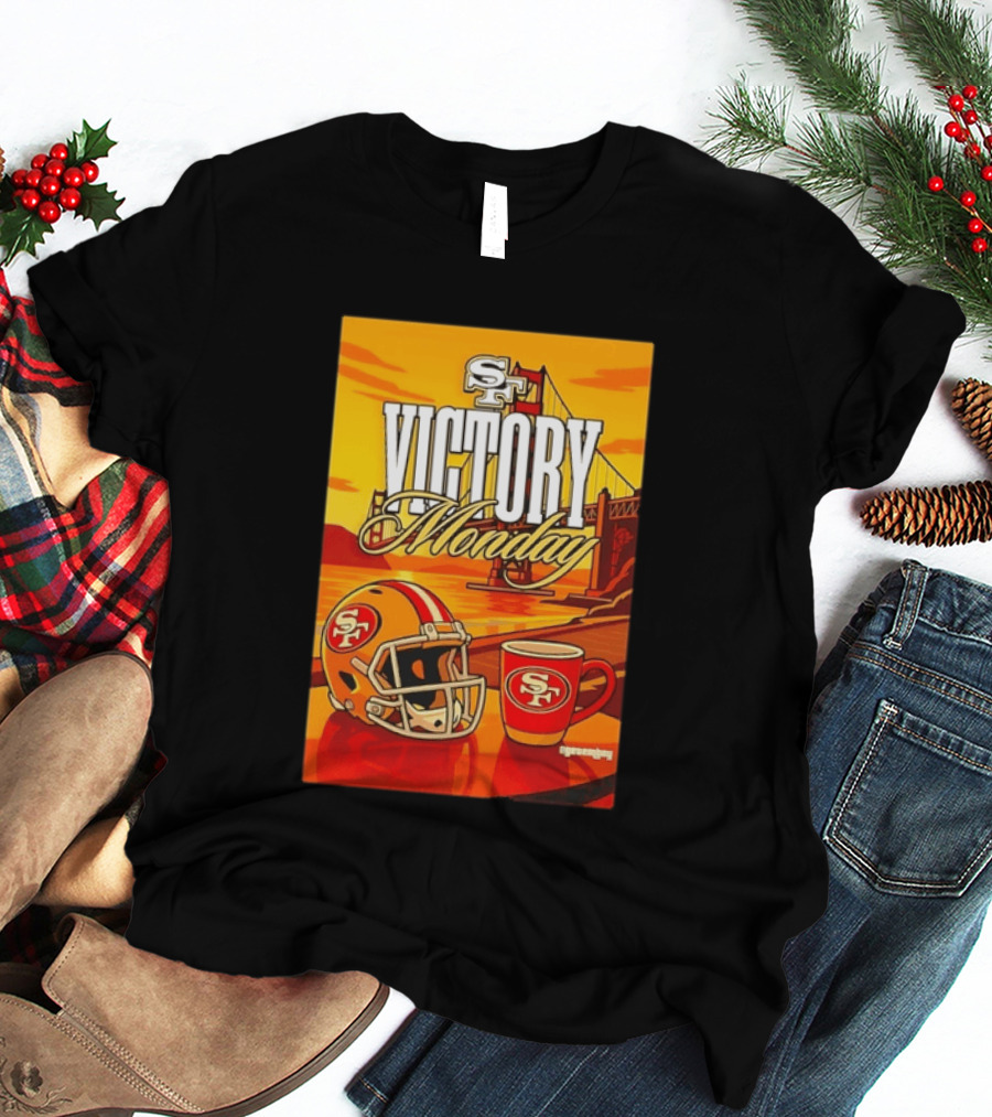 San Francisco 49ers Victory Monday Golden Gate Helmet And Coffee T-Shirt