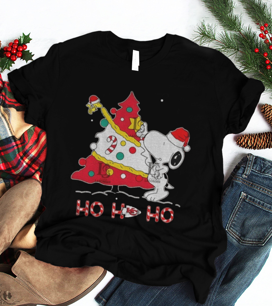 Kansas City Chiefs Snoopy Woodstock Christmas Tree Ho Ho Ho 2026 T-Shirt