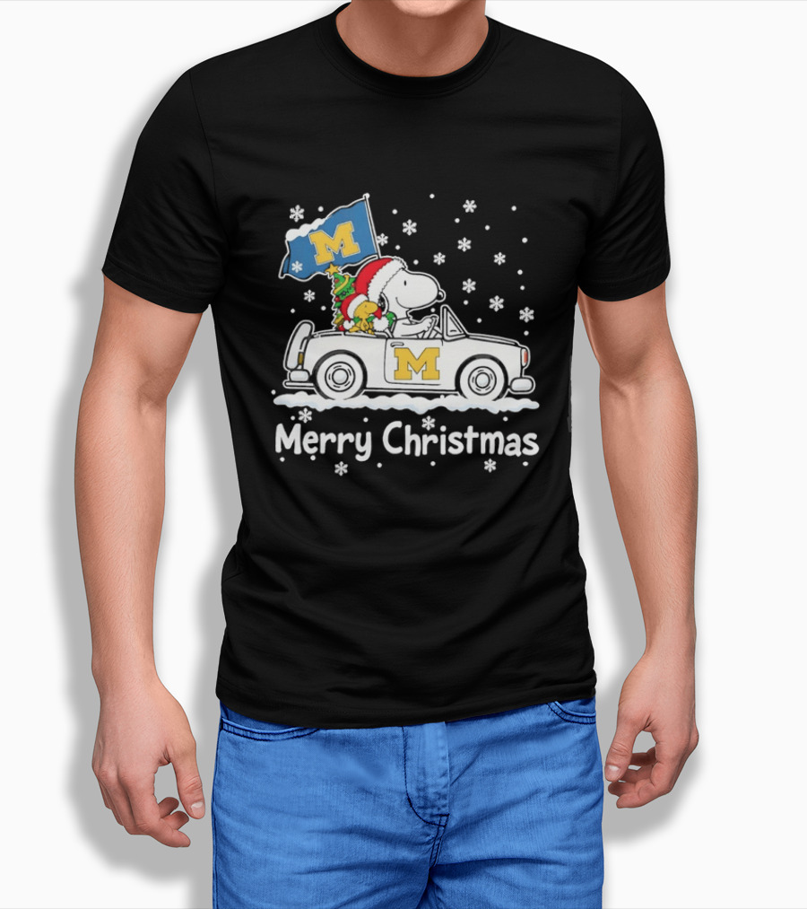 University Of Michigan Wolverines Snoopy Woodstock Christmas Car Flag Snowflakes T-Shirt