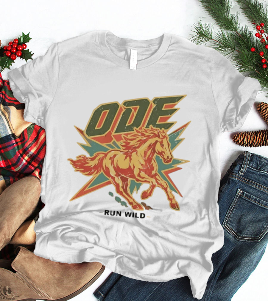 Ode Run Wild Distressed Horse Lightning Bolt Vintage Equine T-Shirt