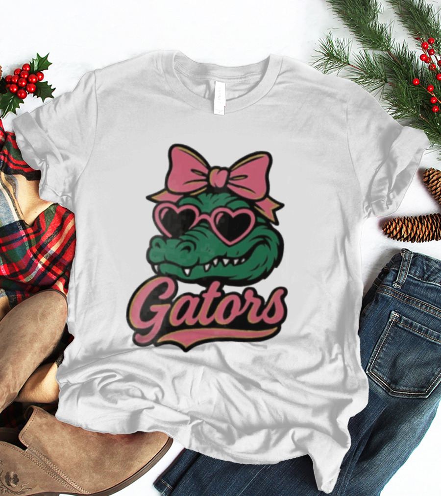 Florida Gators Green Alligator Pink Bow Heart Sunglasses T-Shirt