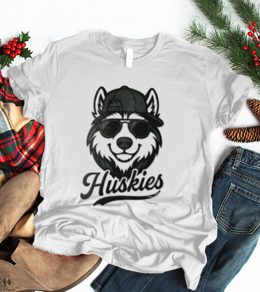 Huskies Husky Dog In Sunglasses And Cap T-Shirt