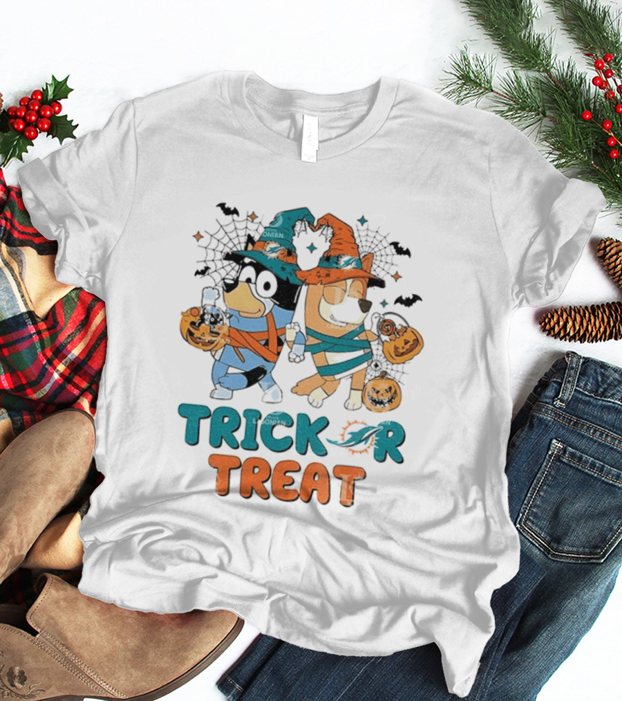 Miami Dolphins Bluey Trick Or Treat Halloween Pumpkin Spooky Costumes T-Shirt