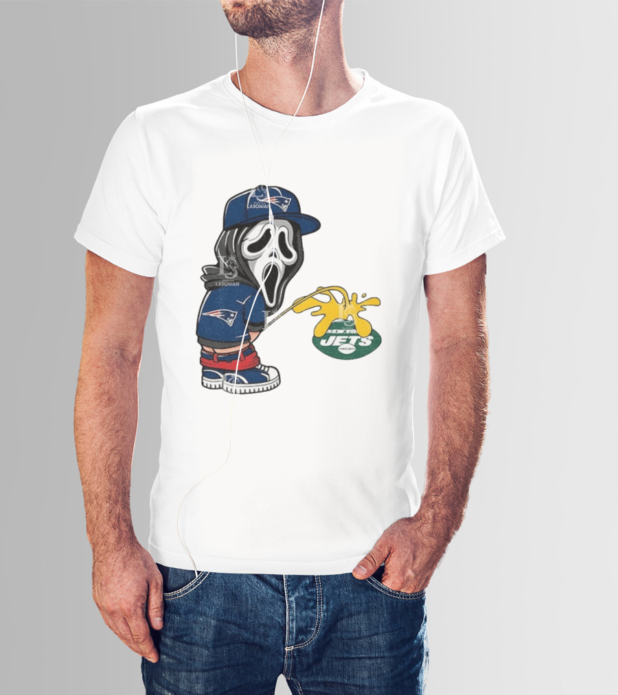 New England Patriots Ghostface Urinating On New York Jets T-Shirt