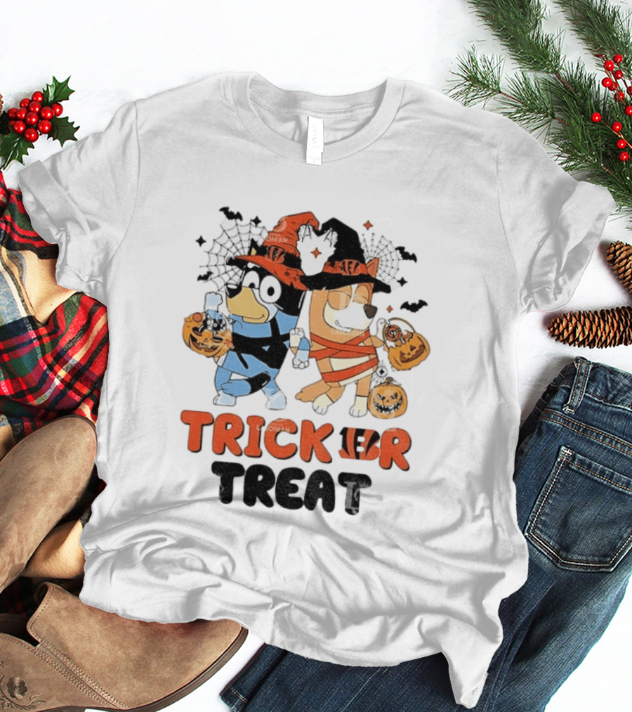 Philadelphia Eagles Bluey Trick Or Treat Halloween Character Costumes T-Shirt
