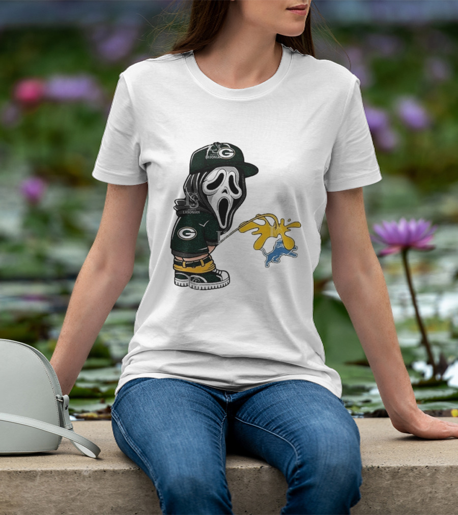 Green Bay Packers Ghostface Pissing On Detroit Lions NFL Rivalry T-Shirt