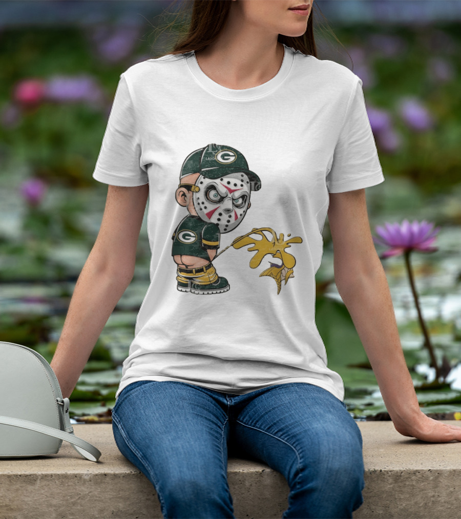 Green Bay Packers Jason Voorhees Piss On Minnesota Vikings Rivalry Humor T-Shirt