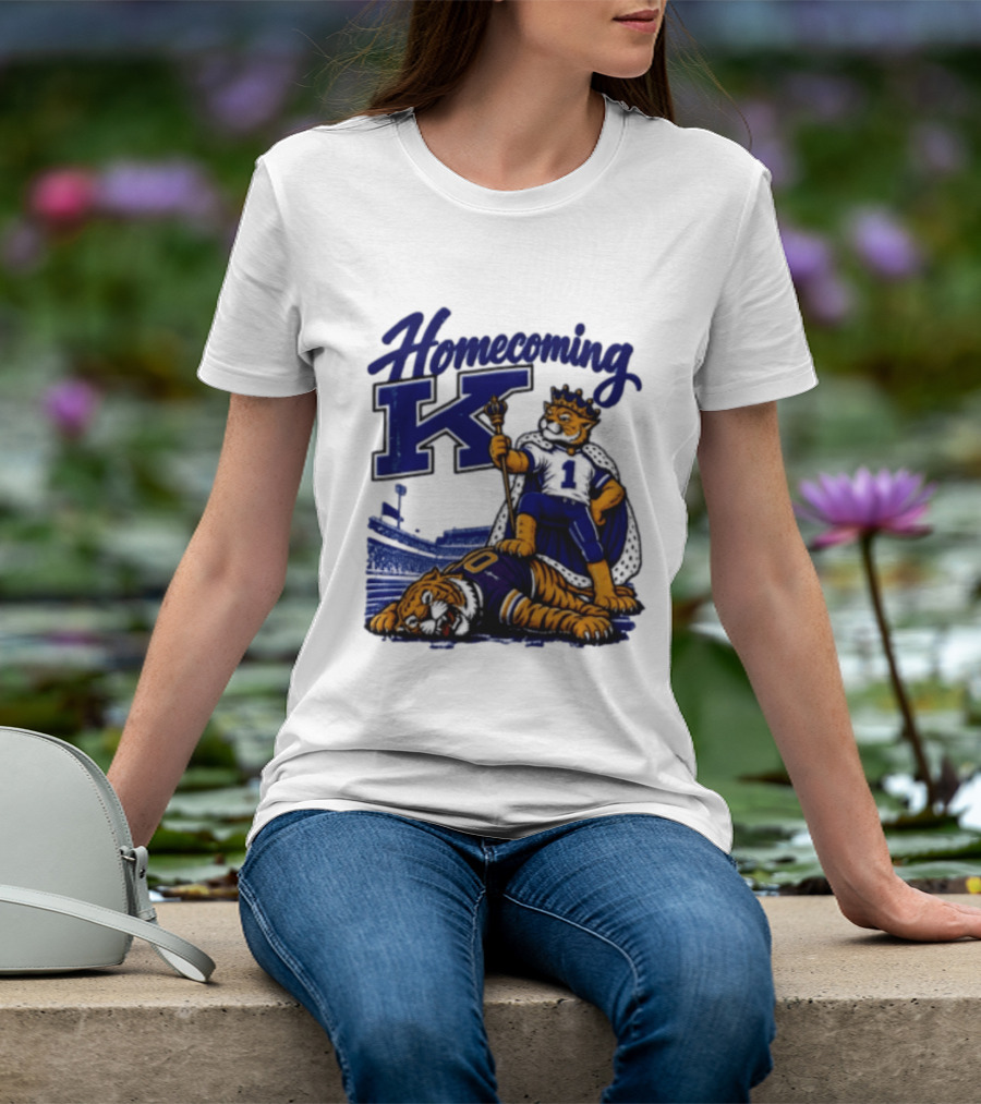 Homecoming K Wildcat King Stands Over Defeated Tiger Stadium Scene T-Shirt