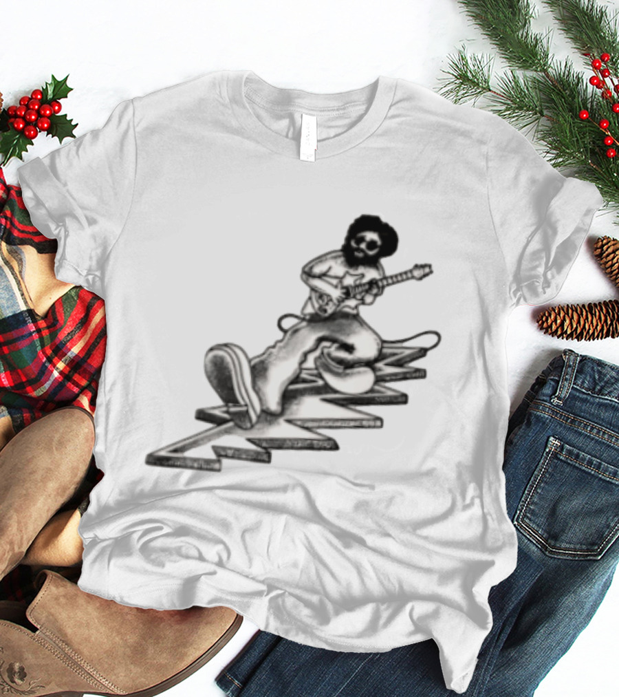 Grateful Dead Jerry Garcia Playing Electric Guitar Walking Zig Zag T-Shirt