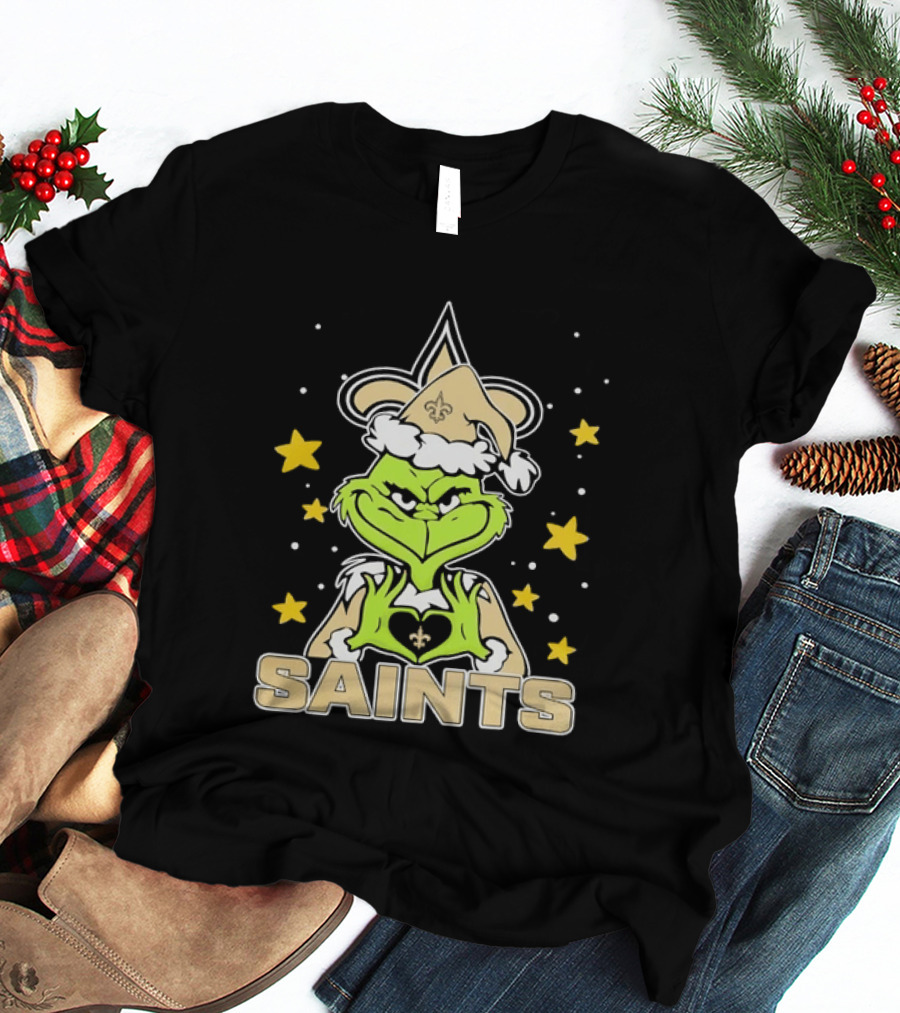 New Orleans Saints Grinch Heart Hands Christmas Holiday 2026 T-Shirt
