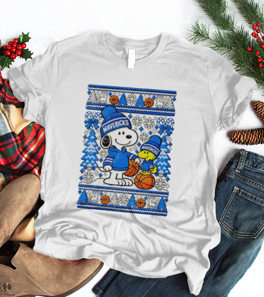 Dallas Mavericks Snoopy Woodstock Christmas Basketball T-Shirt