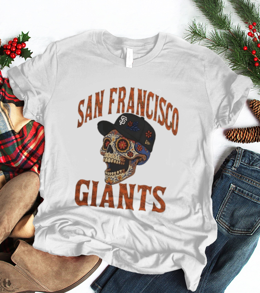 San Francisco Giants Sugar Skull Cap Floral Decor T-Shirt