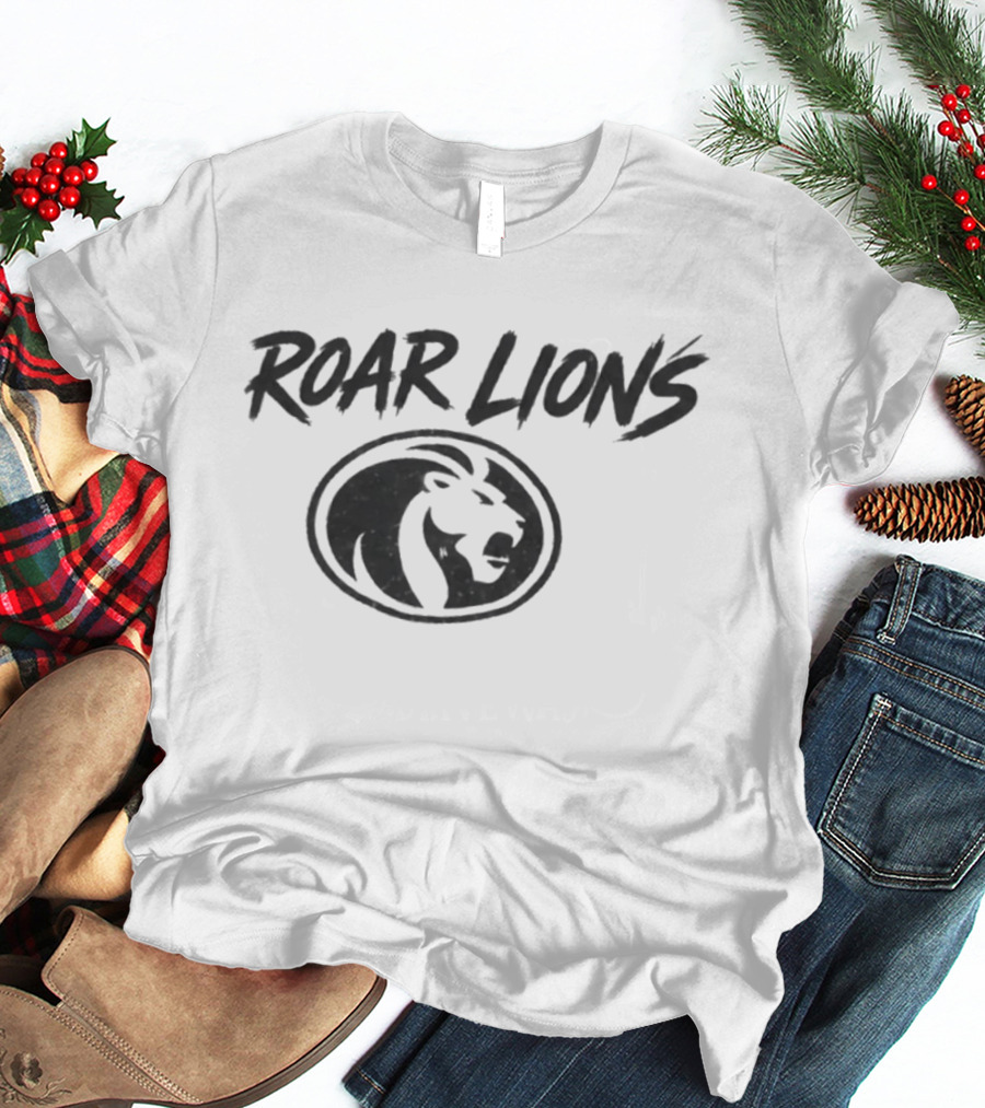 Roar Lions Detroit Football Team Emblem Lion Head Oval T-Shirt