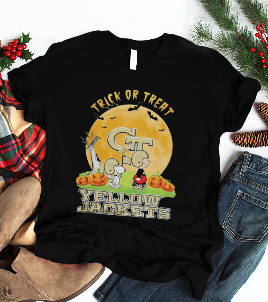 Georgia Tech Yellow Jackets X Charlie Brown And Snoopy Trick Or Treat Halloween T-Shirt