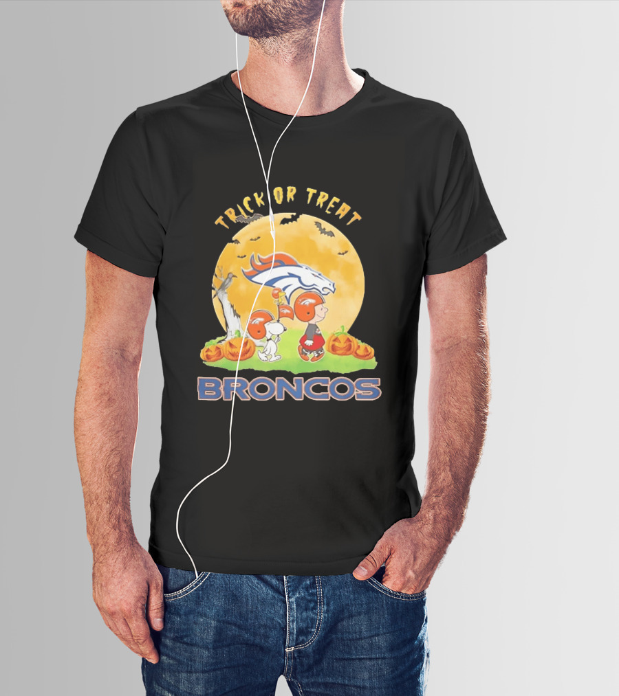 Trick Or Treat Charlie Brown Snoopy Woodstock Denver Broncos Halloween Moon T-Shirt