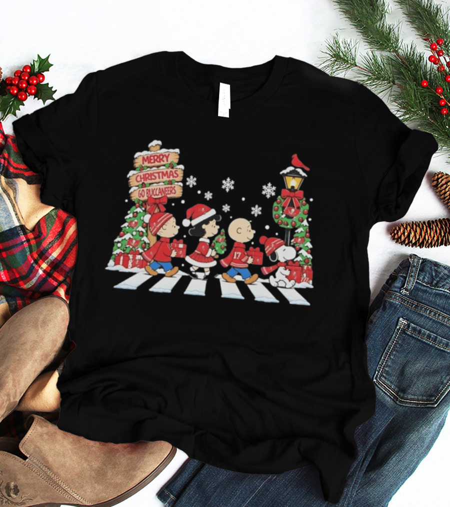 Merry Christmas Go Buccaneers Charlie Brown Snoopy Woodstock Tampa Bay Holiday T-Shirt