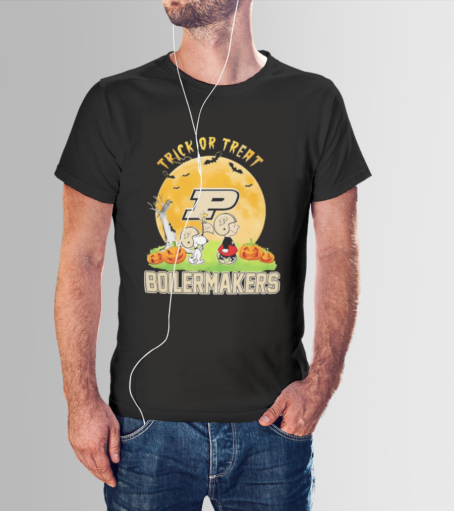 Purdue Boilermakers Snoopy Charlie Brown Woodstock Halloween Moon Trick Or Treat T-Shirt