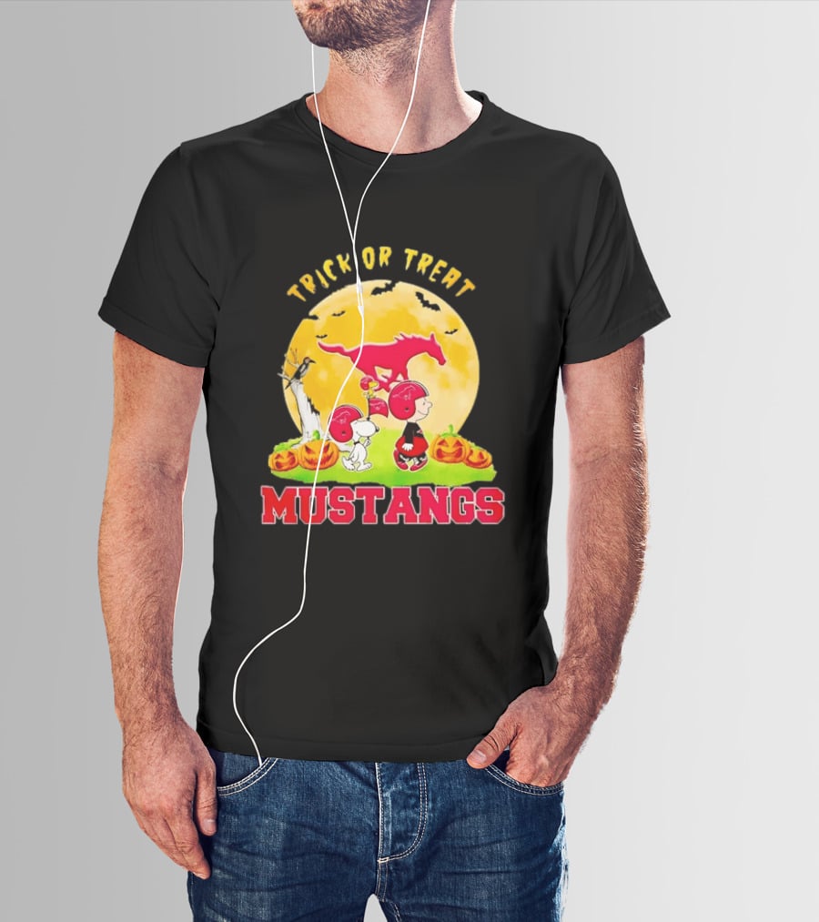 Trick Or Treat SMU Mustangs Halloween Snoopy Charlie Brown Woodstock Moon T-Shirt
