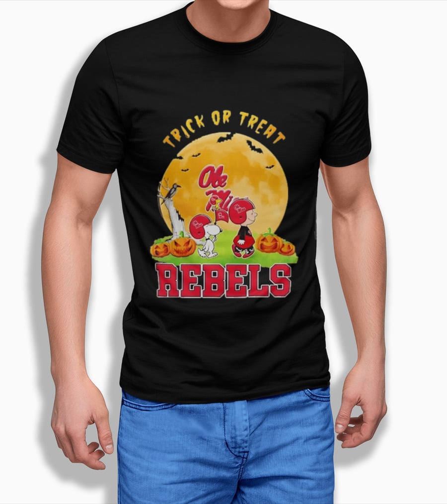Trick Or Treat Snoopy Charlie Brown Woodstock Ole Miss Rebels Halloween Moon T-Shirt