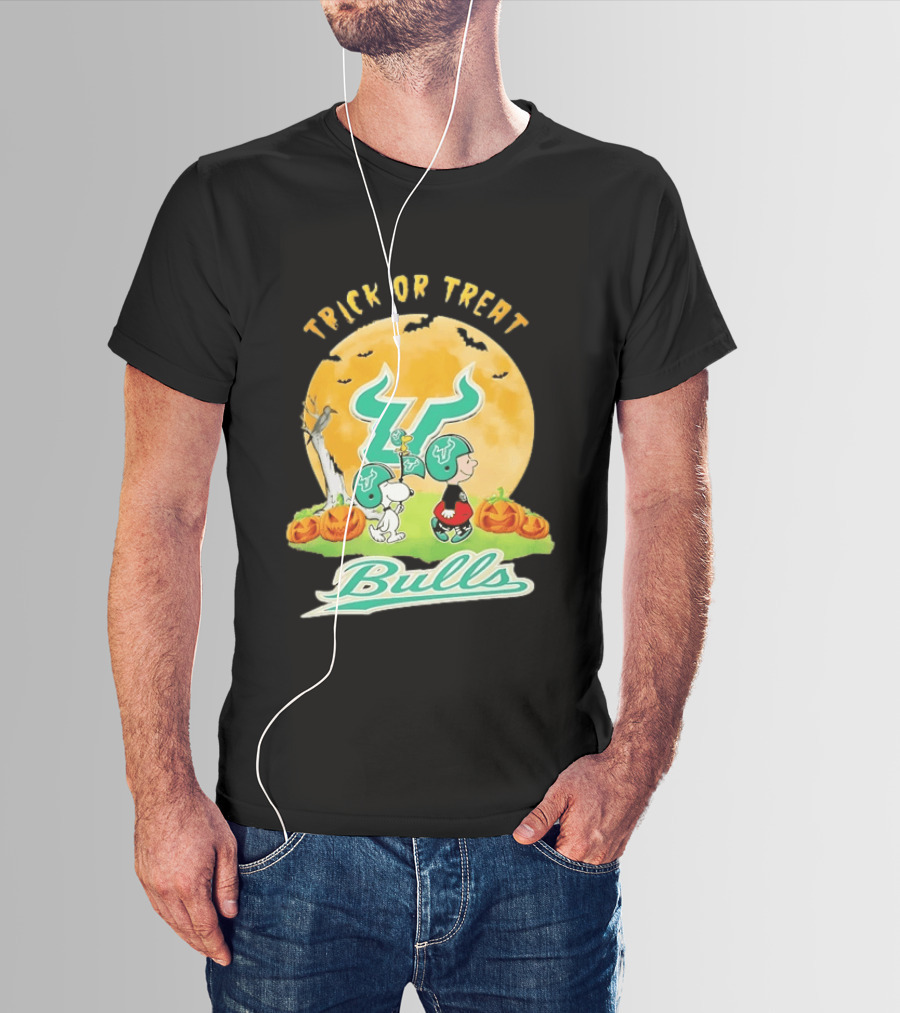 Trick Or Treat South Florida Bulls Snoopy Charlie Brown Woodstock Halloween Moon T-Shirt