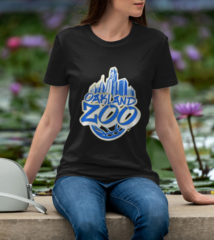 Oakland Zoo Pittsburgh Basketball Est 2001 City Skyline T-Shirt