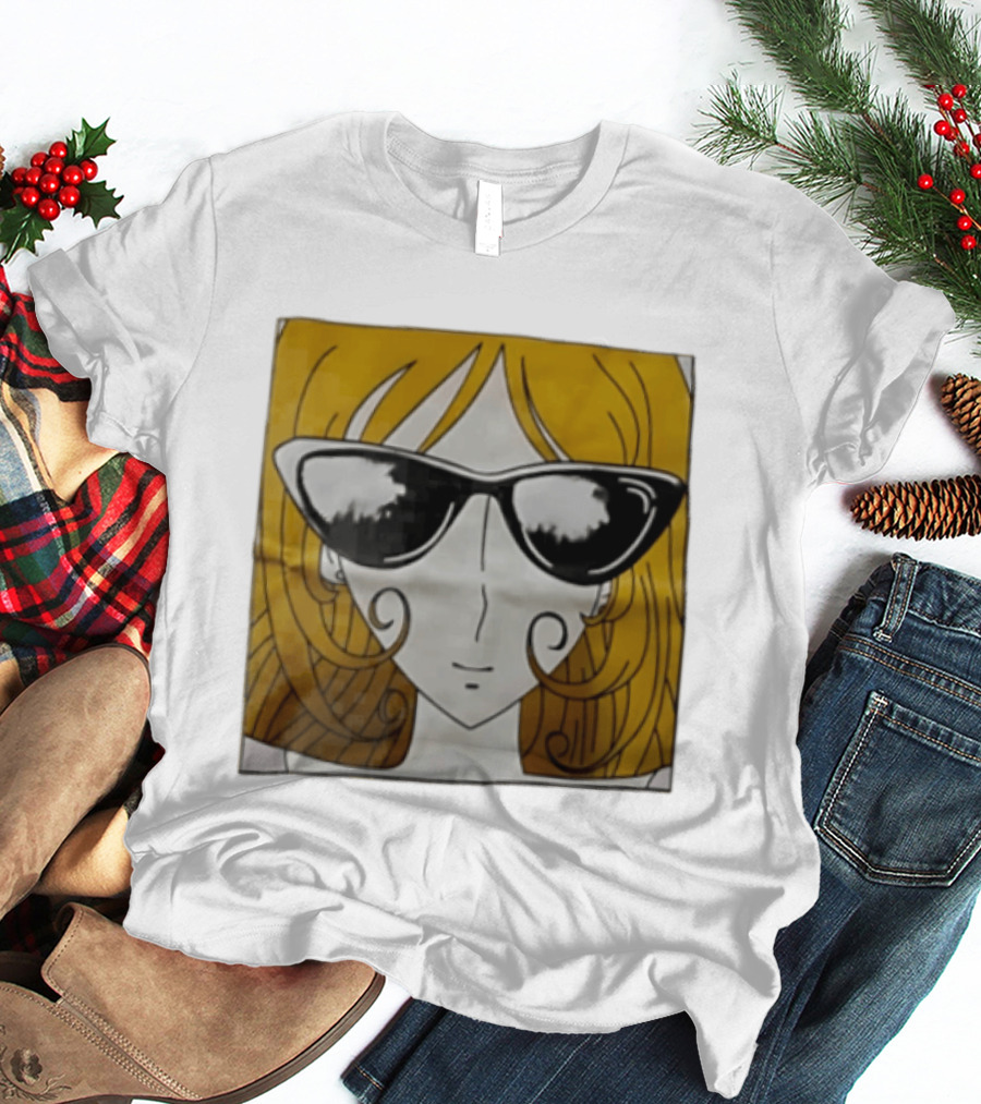 Anime Girl Yellow Hair Sunglasses Retro Chic T-Shirt