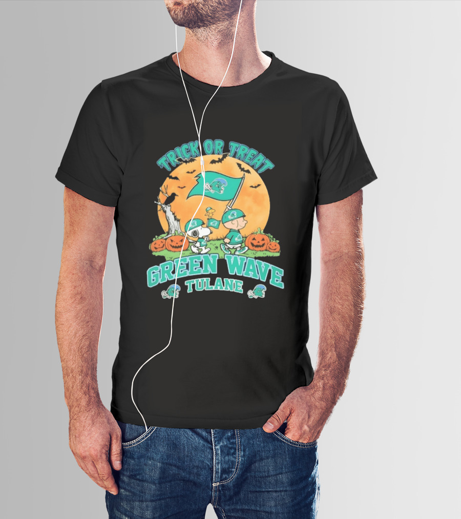 Tulane Green Wave Peanuts Trick Or Treat Halloween Pumpkin Football Flag T-Shirt