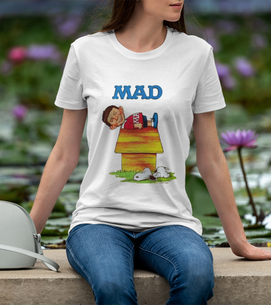 Alfred E Neuman MAD Magazine Snoopy Doghouse October 1970 T-Shirt